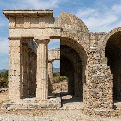 Romans vs. Greeks: The most important differences in architecture - Romans vs. Greeks: Architecture in comparison