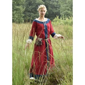 Medieval dress , underdress Ana, nature