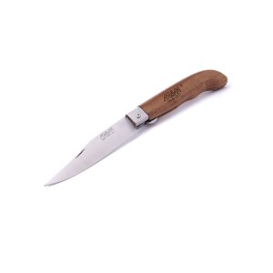 Sporty pocket knife with linerlock