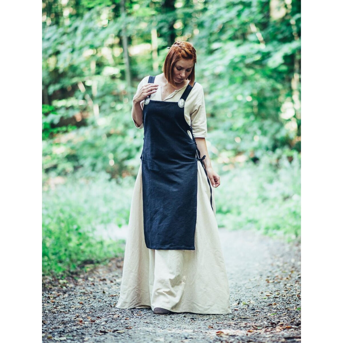 Sur-robe viking noire "Aleiga