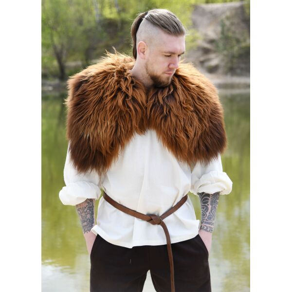 Shoulder fur made from Nordland sheepskin, rust brown