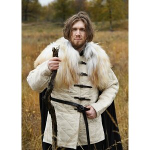 Shoulder fur made from Nordland sheepskin, mottled white