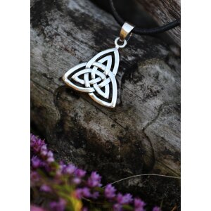 Slver chain pendant, life knot