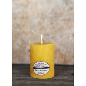 Candle made of pure beeswax, solid, molded