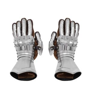 Medieval knights gloves