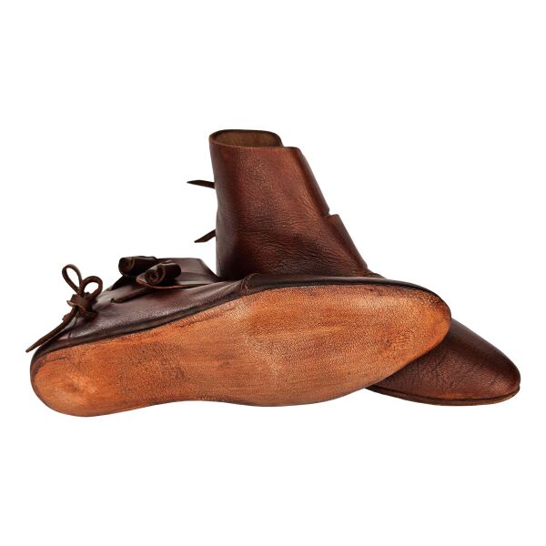 turn sewn viking and early medieval shoes - reenactment