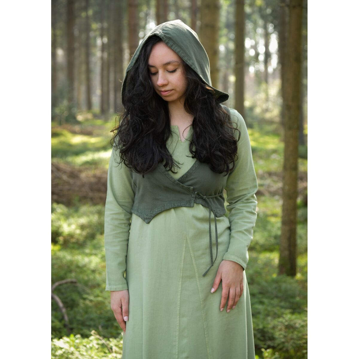 Medieval ladies waistcoat olive green ho box