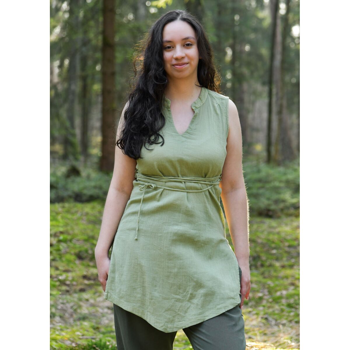 Medieval tunic ladies washed green sleev box