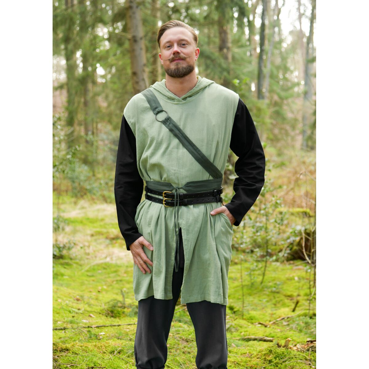 Sleeveless tunic green with hood washed cotton "Malric&