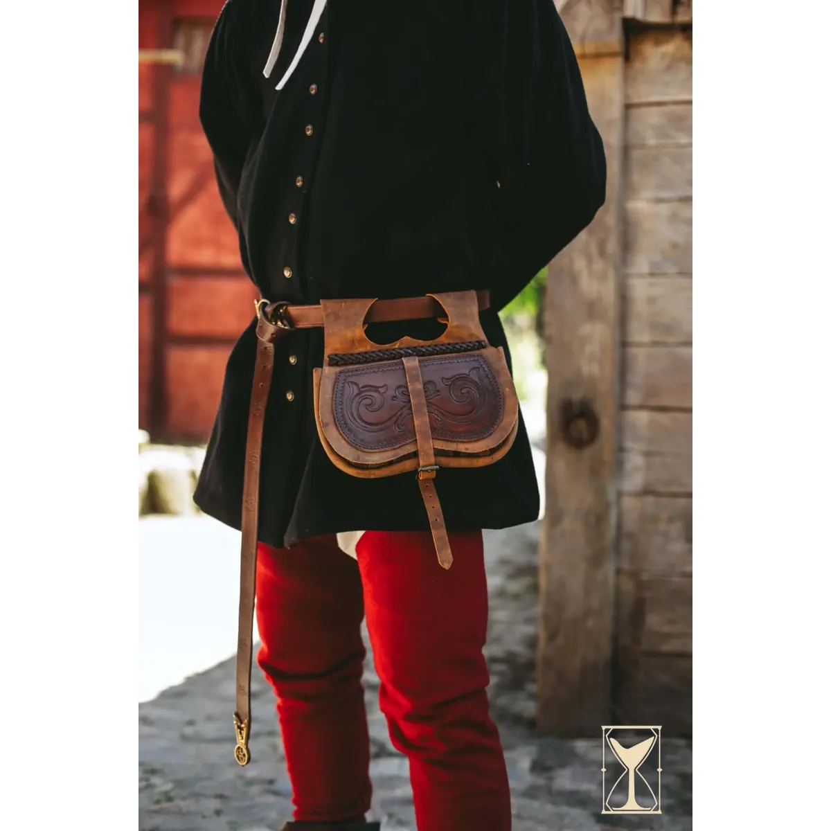 Medieval kidney pouch belt pouch leather box