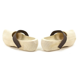 Wooden clogs 38