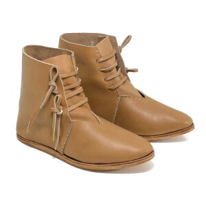 Half-Boots laced with nailed sole natural brown